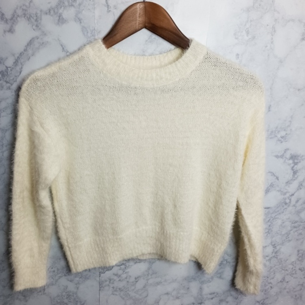 New GB Girls Crew Neck Fuzzy Sweater Girl Size M